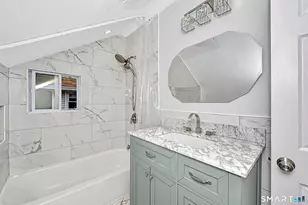 463 Wilmot Ave, Bridgeport, CT 06607 - Photo 9