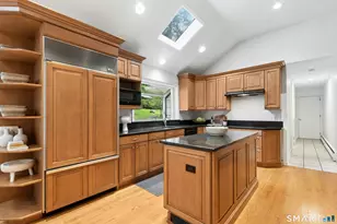 69 Brookhollow Ln, Stamford, CT 06902 - Photo 13