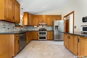 33 Medford St, Bristol, CT 06010 - Photo 17