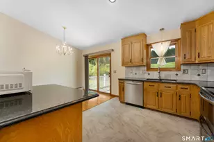 33 Medford St, Bristol, CT 06010 - Photo 17