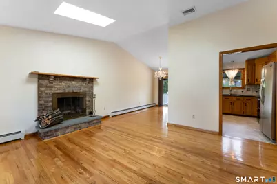33 Medford Street, Bristol, CT 06010 - Photo 9