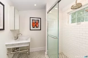 110 Foxcroft Rd, West Hartford, CT 06119 - Photo 21