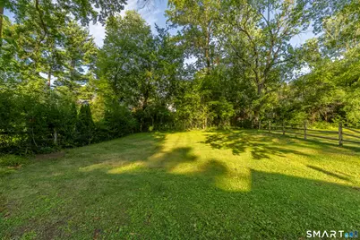 110 Foxcroft Road, West Hartford, CT 06119 - Photo 31
