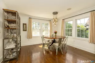 110 Foxcroft Rd, West Hartford, CT 06119 - Photo 9