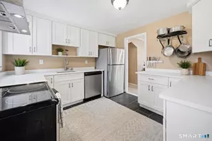 82 Weaver Rd, Manchester, CT 06042 - Photo 9