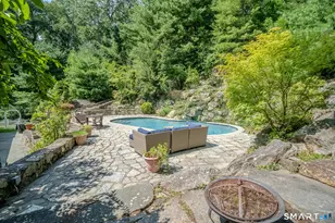 237 Chestnut Hill Rd, Stamford, CT 06903 - Photo 29