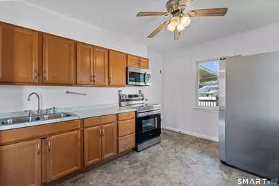 72 South Street, West Haven, CT 06516 - Photo 15
