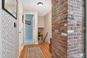 157 Middle River Rd, Danbury, CT 06811 - Photo 17