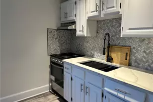 18 Cold Spring Rd, Stamford, CT 06905 - Photo 3