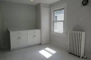 81 Jetland St, Bridgeport, CT 06605 - Photo 3