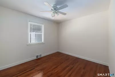 481 Bunker Hill Avenue, Waterbury, CT 06708 - Photo 5