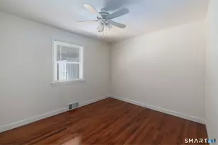 481 Bunker Hill Ave, Waterbury, CT 06708 - Photo 5