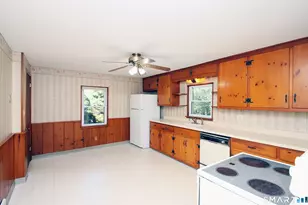 82 Sunbright Dr N, Meriden, CT 06450 - Photo 5