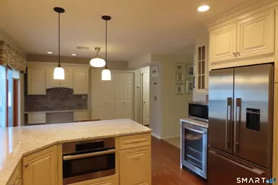 93 Thomas Street, Hamden, CT 06514 - Photo 9
