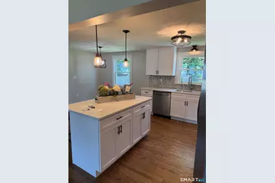 10 Lox Lane, Enfield, CT 06082 - Photo 11