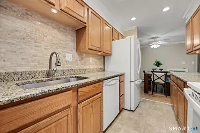 1 Linden Street #A6, Norwalk, CT 06851 - Photo 9