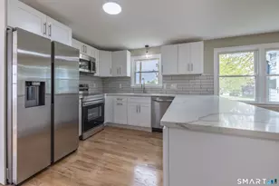 14 Catherine Ct, Milford, CT 06460 - Photo 11
