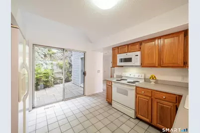 37 Wilton Crest #37, Wilton, CT 06897 - Photo 11