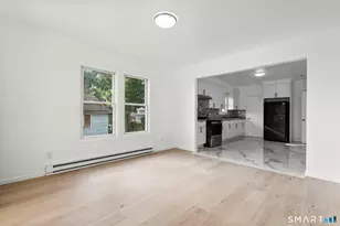 75 Walnut St, Waterbury, CT 06704 - Photo 7
