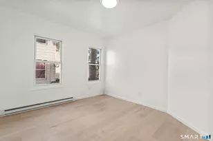 75 Walnut St, Waterbury, CT 06704 - Photo 11