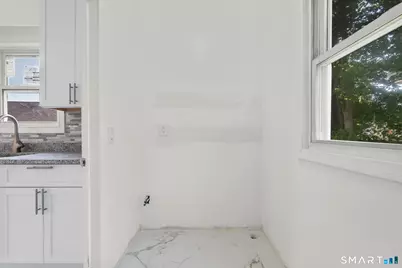 75 Walnut Street, Waterbury, CT 06704 - Photo 7