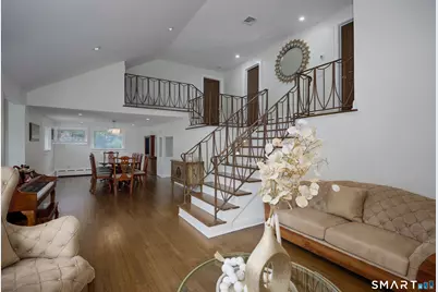 1374 Huntington Turnpike, Trumbull, CT 06611 - Photo 11