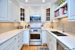 150 Sherman Ct, Fairfield, CT 06824 - Photo 11