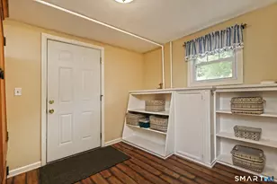 30 Lakeview Dr, Milford, CT 06460 - Photo 27