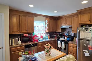 83 Inchcliffe Dr, Ledyard, CT 06335 - Photo 9