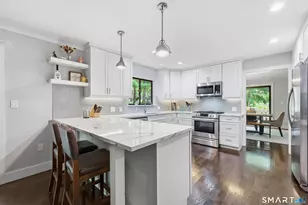 19 Applewood Ln, Avon, CT 06001 - Photo 9