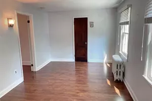 203 Toms Rd, Stamford, CT 06906 - Photo 5