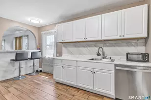 17 Reynolds Ave, Stamford, CT 06905 - Photo 23