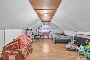 17 Reynolds Ave, Stamford, CT 06905 - Photo 33