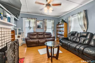 32 Union St, Seymour, CT 06483 - Photo 7