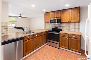 4 Yale St, Norwalk, CT 06851 - Photo 11