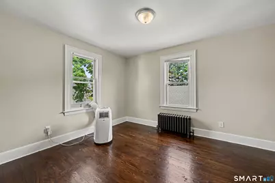 33 Maple Street, West Haven, CT 06516 - Photo 27