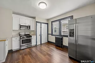 33 Maple St, West Haven, CT 06516 - Photo 11