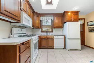 1 Sachem Dr, North Haven, CT 06473 - Photo 9