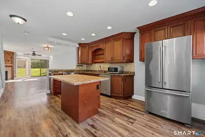 35 Deer Run #35, Bethel, CT 06801 - Photo 3