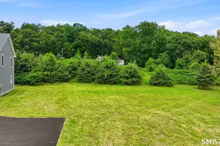 672 Vernon St, Manchester, CT 06042 - Photo 27