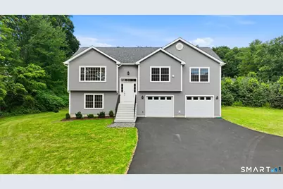 672 Vernon Street, Manchester, CT 06042 - Photo 1