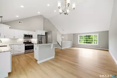 672 Vernon Street, Manchester, CT 06042 - Photo 5