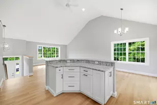 672 Vernon St, Manchester, CT 06042 - Photo 9