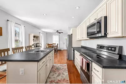 15 Laden Avenue, Wallingford, CT 06492 - Photo 9