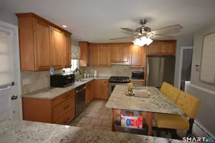 90 Colonese Rd, Fairfield, CT 06825 - Photo 9
