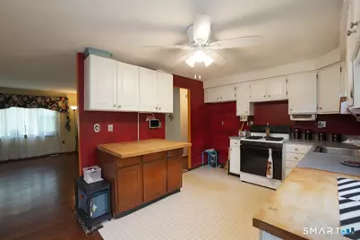 6 Tiffany Lane, Bloomfield, CT 06002 - Photo 7