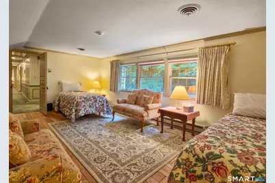 132 Roslyn Drive, New Britain, CT 06052 - Photo 27