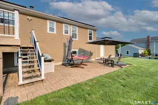 16 Brockett Farm Rd, North Haven, CT 06473 - Photo 9