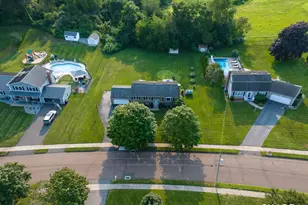 16 Brockett Farm Rd, North Haven, CT 06473 - Photo 11