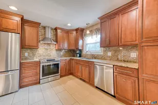 16 Brockett Farm Rd, North Haven, CT 06473 - Photo 21
